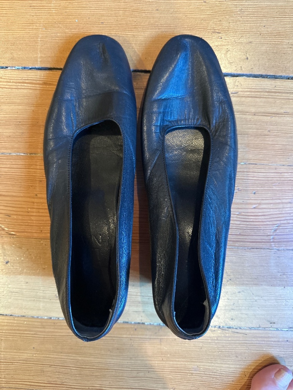 Black leather high glove shoes
